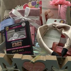Mother’s Day!Gift Baskets 🌹🌹🌹