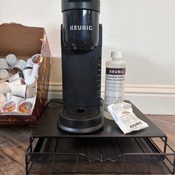 Keurig and sliding storage for pods
