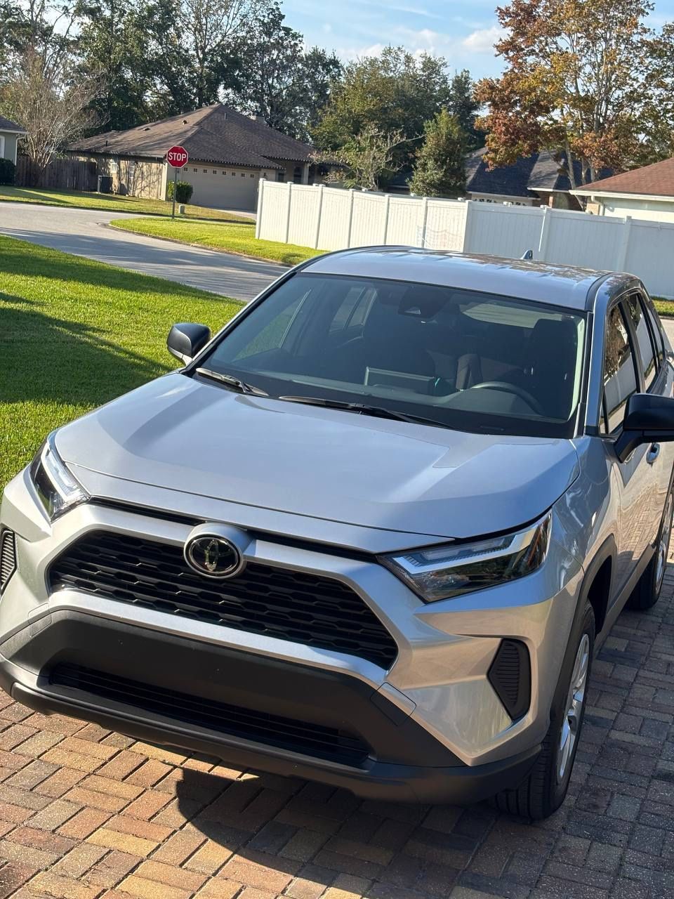 2025 Toyota RAV 4 LE