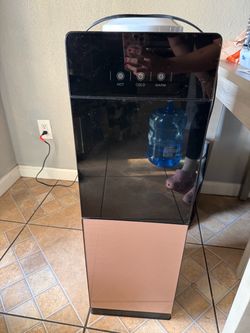 Water dispenser w/mini fridge