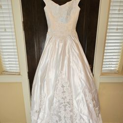 Mon Cheri Wedding Dress Size 10, Cathedral Train