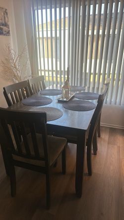 Dinning table