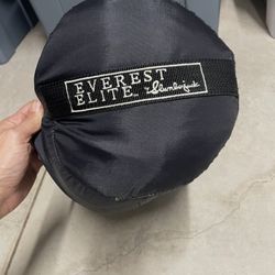 Slumberjack “Everest Elite” Sleeping Bag – Warm & Lightweight