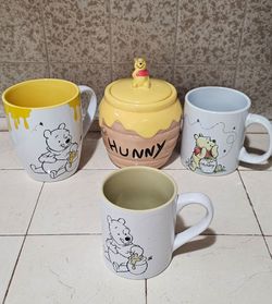 Winnie the pooh jar & mugs