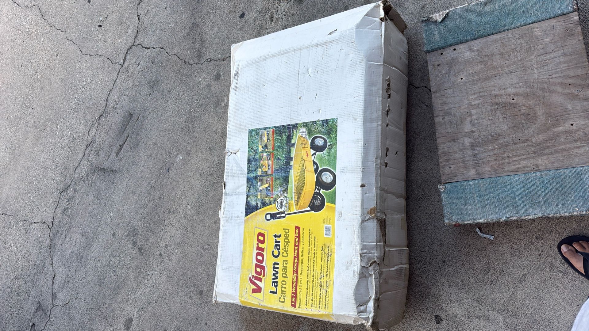Vigoro Lawn Cart