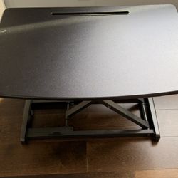 Airlift Standing Table