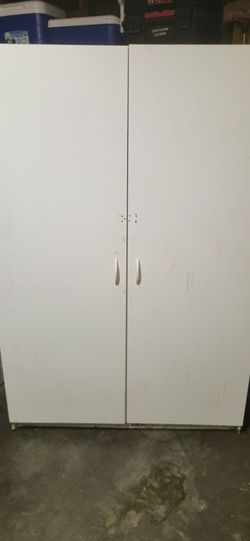 Storage Cabinete
