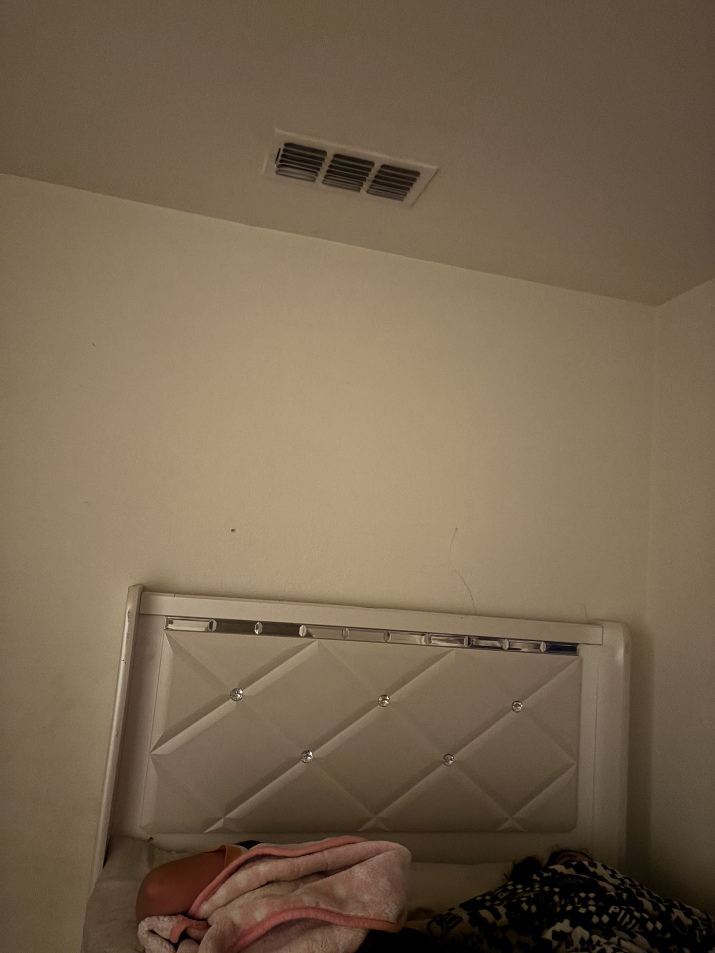 Bedroom Set For Free