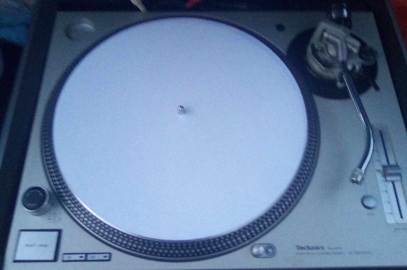 Technics SL 1200 Mk3D
