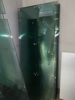 Glass shower doors 75 1/2 x 28