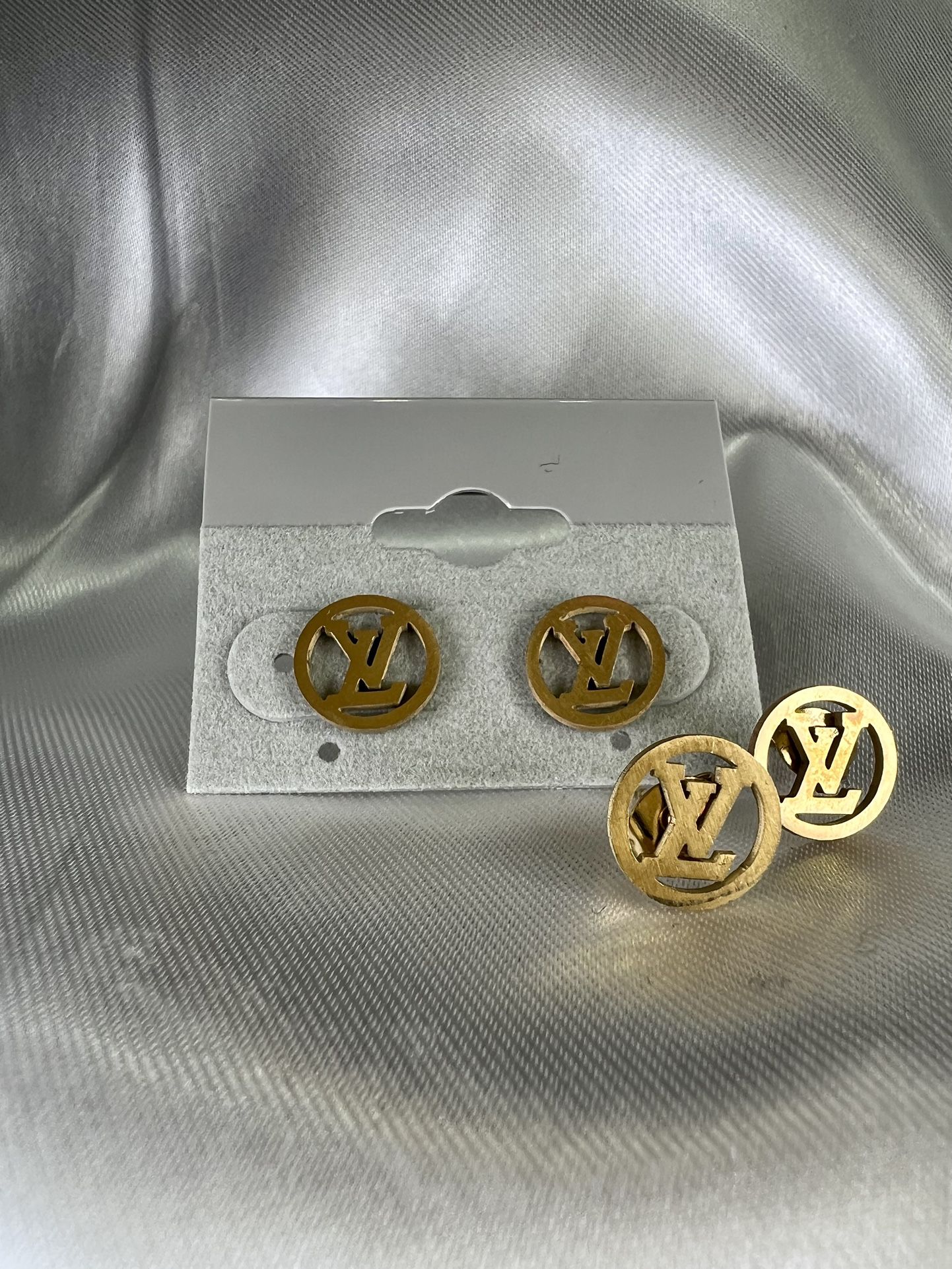 Earrings LV & CC Small for Sale in Homestead, FL - OfferUp