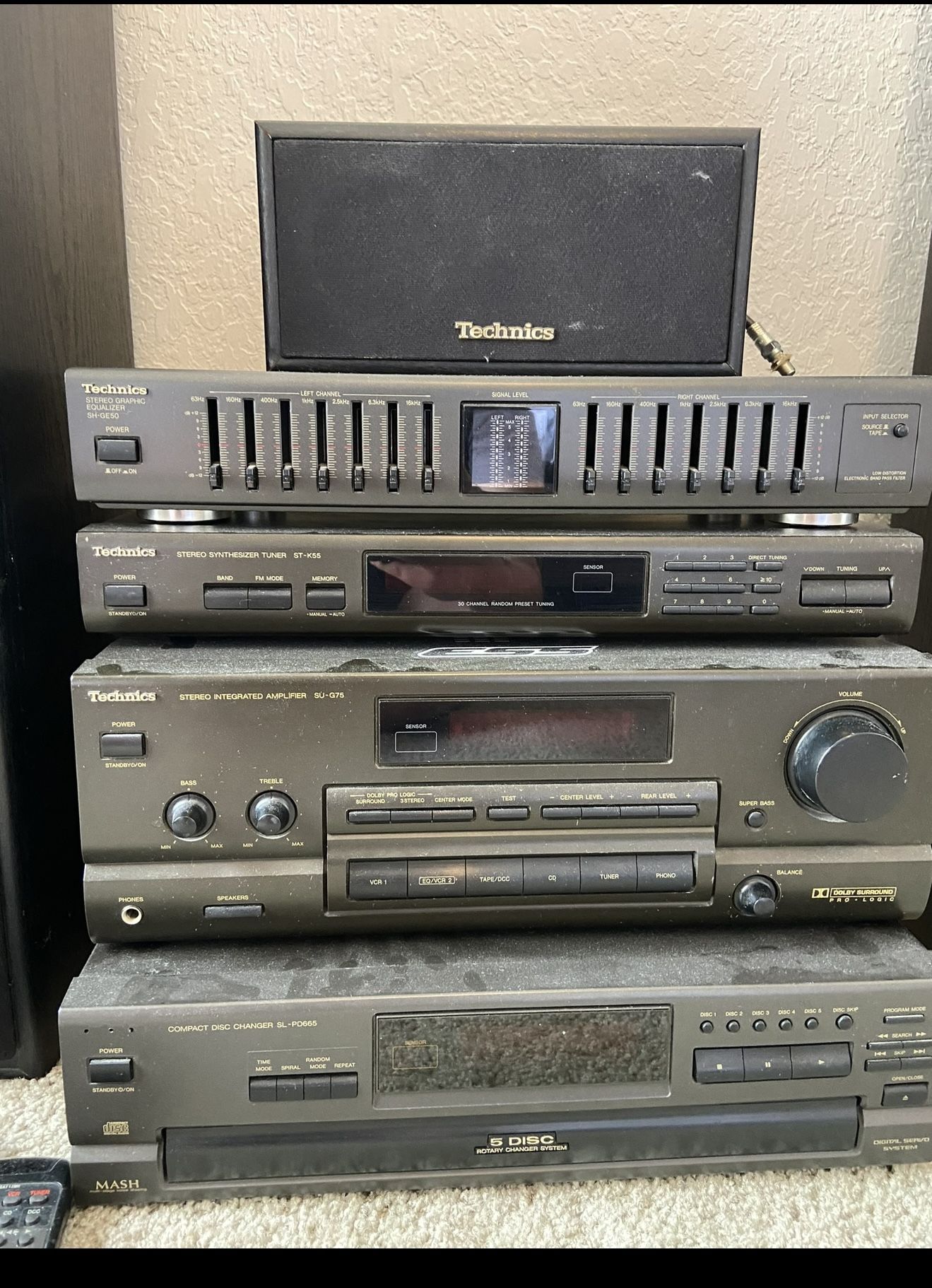 Technics Stereo System With Speakers 