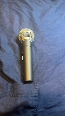 SHURE SM58