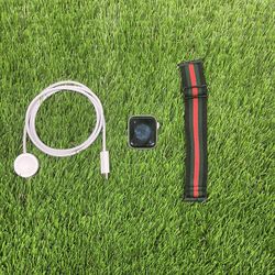 APPLE WATCH SERIES 5 • 40mm • GPS ONLY • USED