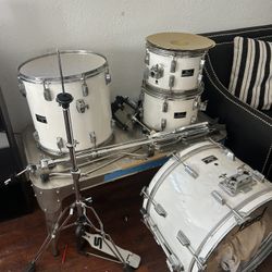 1987 Pearl Drum Set With High Hat And Cymbals 