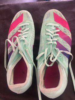 Football shoes size 9