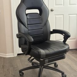 Gamer / Desk Chair