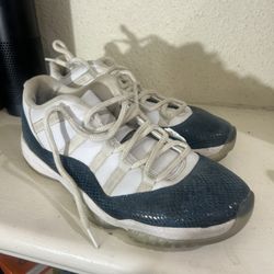 #0588  Air Jordan 11 Retro Low LE Navy Faux Snakeskin Size 10 Basketball Shoes