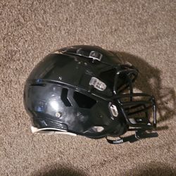 Shutting football helmet