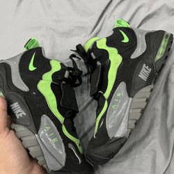 Nike Air Max Speed Turf 'Black Poison Green'