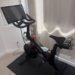Peloton Cycle Perfect Condition!