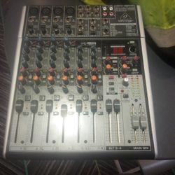 Behringer XENYX X1204 USB Mixing Console