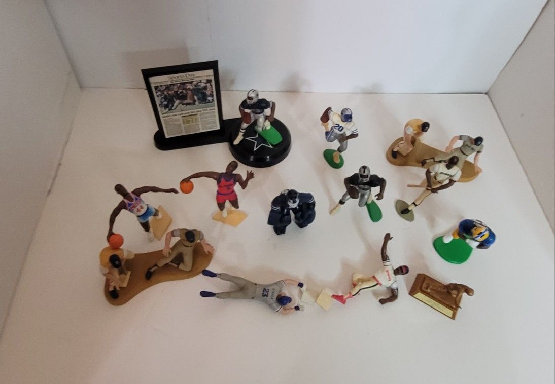 STARTING LINEUP - (12) Twelve Vintage Various Sports Athletes