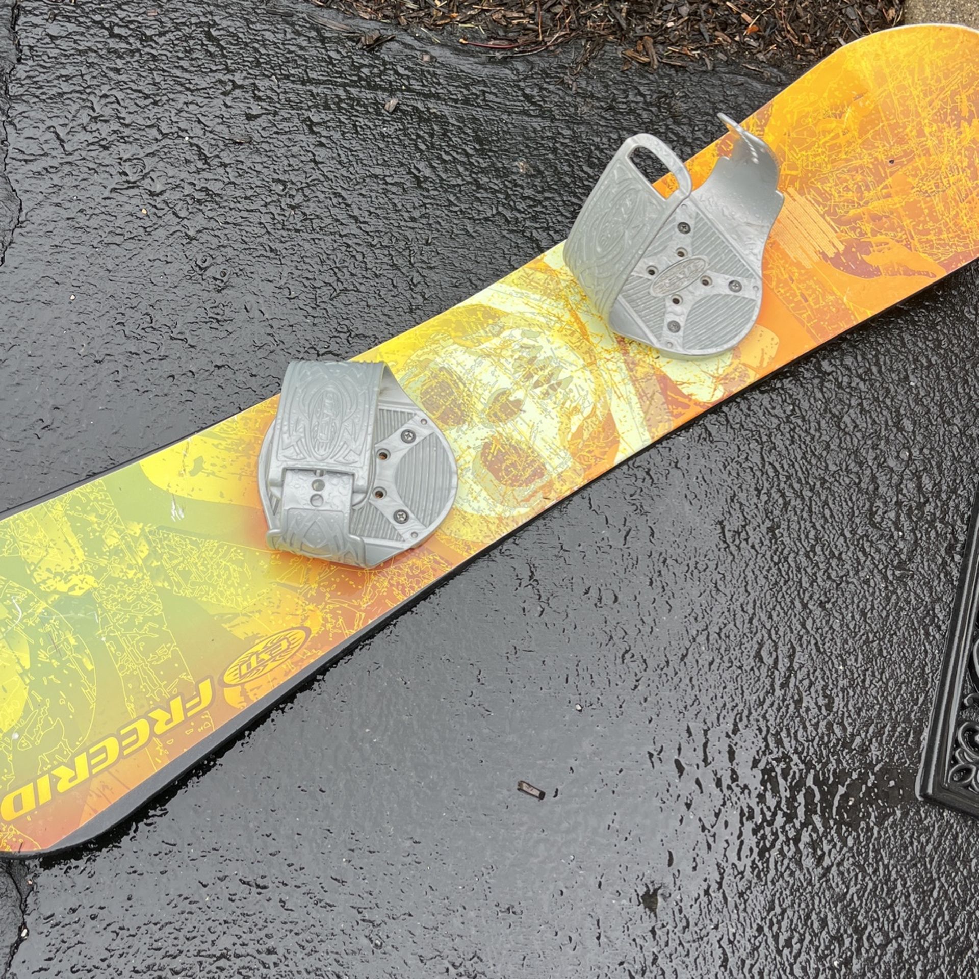 Snowboard