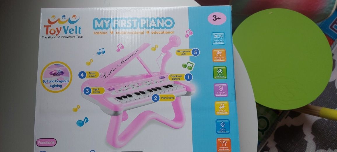 Toy Piano Pink NIB