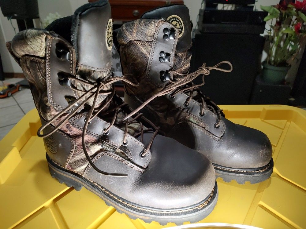 RED WING CAMOUFLAGE IRISH SETTER  BOOTS SZ.10