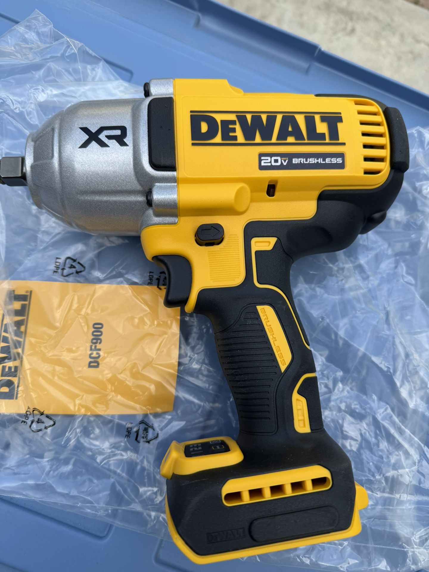 DeWalt 20V MAX XR High Torque Impact Wrench wit Hog Ring Anvil