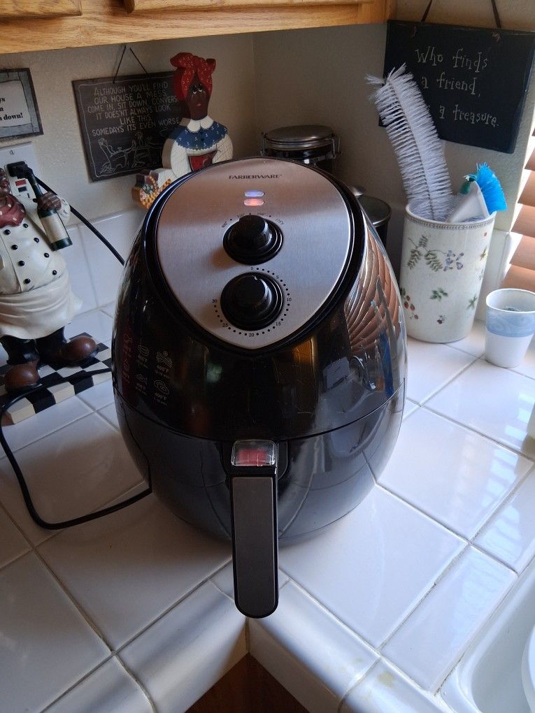 Farberware 3.2 Quart Oil-Less Multi-Functional Air Fryer, Black