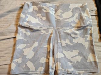All in Motion XL 14/16 Blue Camo Biker Shorts