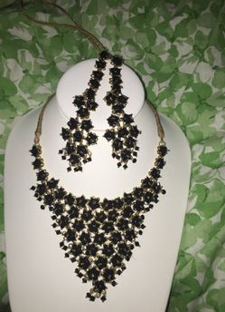 Gold plated Kundan hand made necklace set