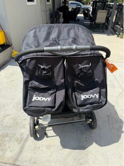 Twin stroller