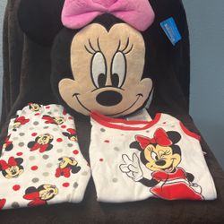 Minnie Mouse Pillow And Pajamas Set