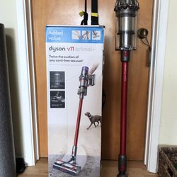Dyson V11