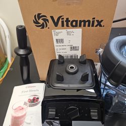 Vitamix Explorian E320 High-Performance Blender - 64oz Low-Profile Container - Certified Reconditioned (New/Unused)