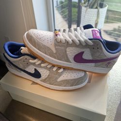 Rayssa SB Dunks New Size 9.5