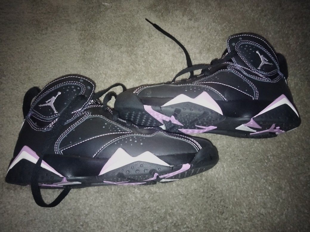 Jordan 7 Retro Sky "Black/Barely Grape/Rush Fuchsia" Grade School Kids' Shoe