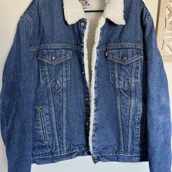 Vintage Levi’s Sherpa Line Denim Trucker Jacket Sz 46L