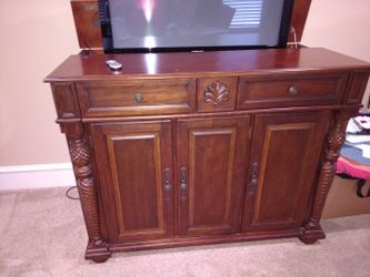 Sunrise Sunsetter ( TV electronically retracts into unit)