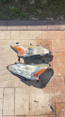 NISSAN ALTIMA HEADLIGHTS PAIR LEFT AND RIGHT OEM STYLE