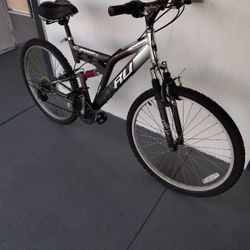 GOOD MOUNTAIN BIKE FOR SALE 