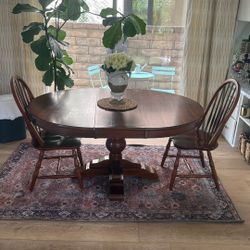 Like Pottery Barn Round Expandable To oval Dining table