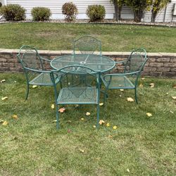 Vintage Iron Patio Set 4 Chairs 42” Table Garden