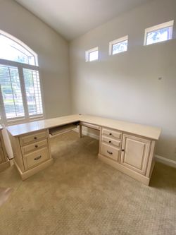 L-shaped desk with drawers