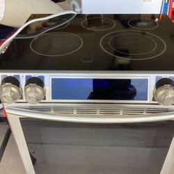 Samsung Electric Stove Asking $350. Obo 