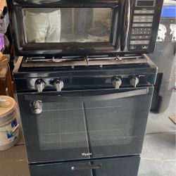 Gas Range Stove And Microwave Black Used Normal 