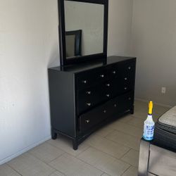 Vanity Dresser 